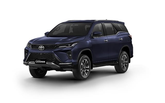 Toyota Fortuner 2.4 Leader V AT